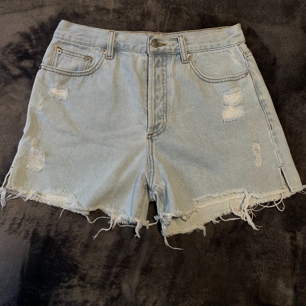 Harlow Denim Jean Light Wash Shorts Rips size 27